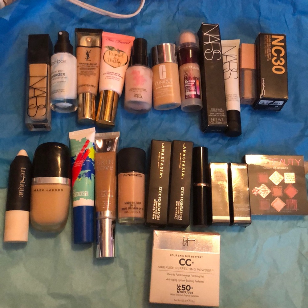 Unlisted Makeup Bundle Foundation/Primer/Powder